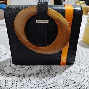 YEYA Chic Black Crocodile Pattern Mini Bag with Wooden Wristlet